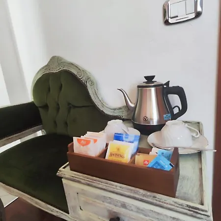 Menta E Rosmarino 住宿加早餐酒店 基亚萨苏普尔亚略