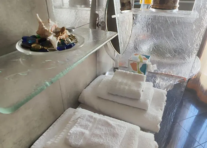 Menta E Rosmarino 住宿加早餐酒店 基亚萨苏普尔亚略